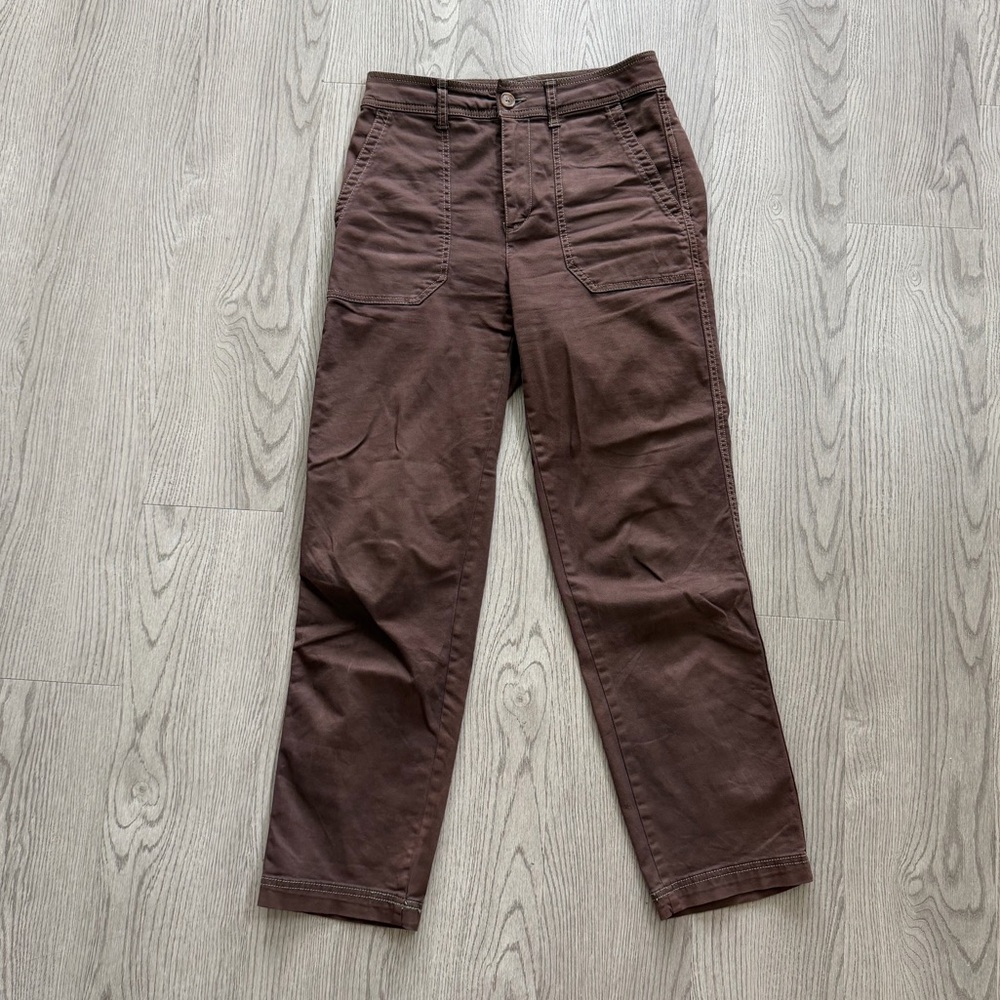 GAP Women's Girlfriend Khaki